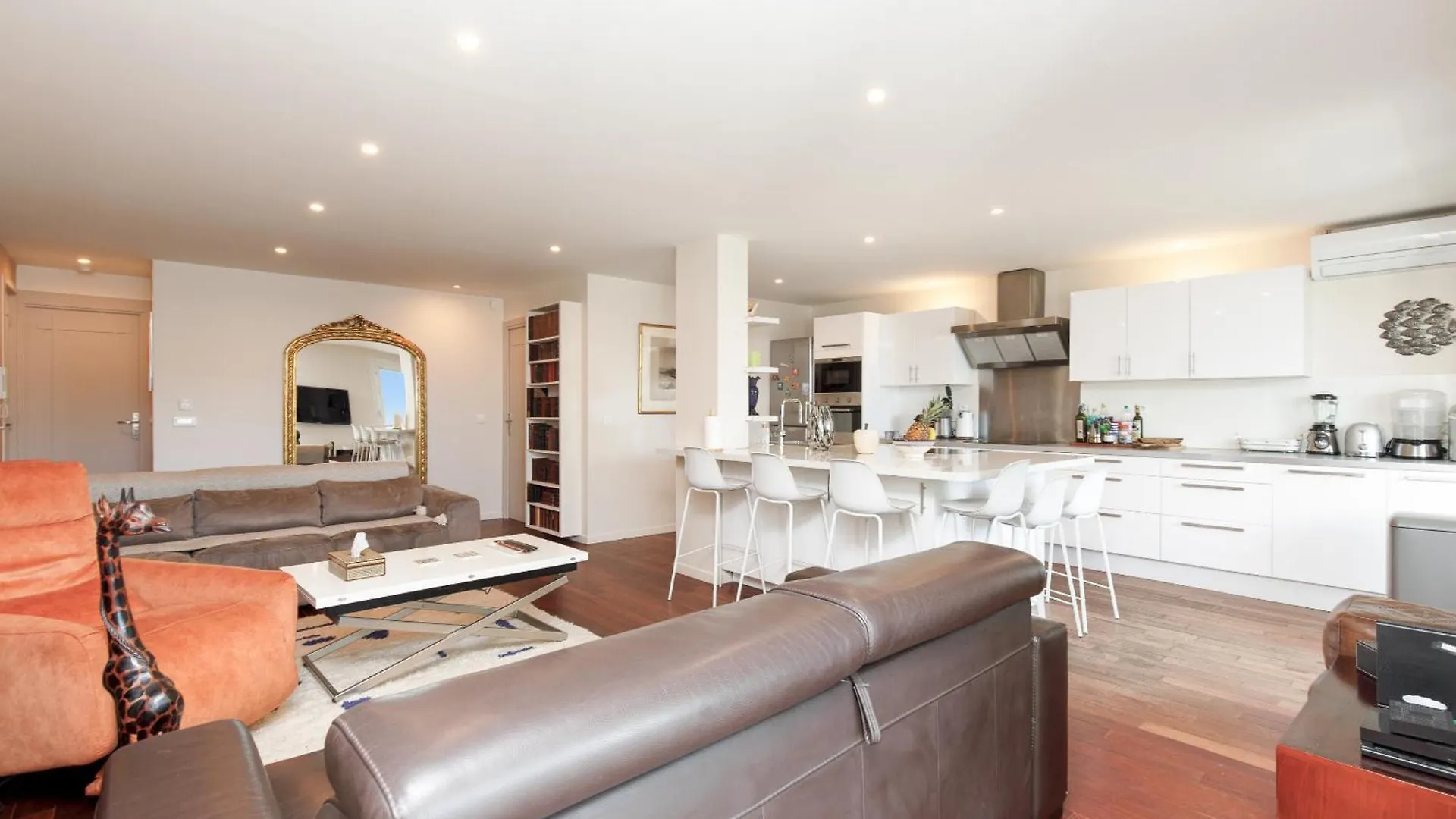 The Liberty Juan Apartment France