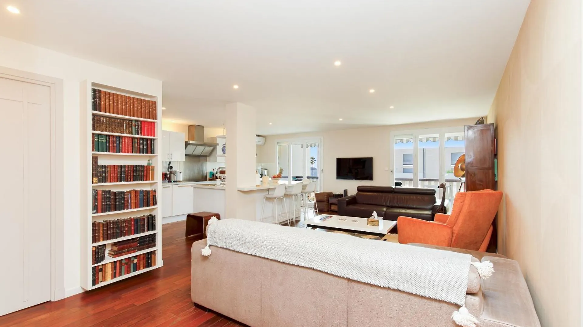 The Liberty Juan Apartment